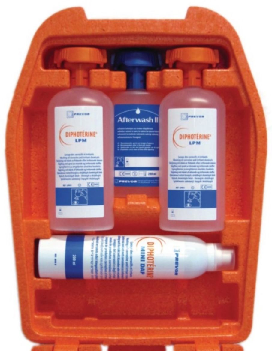 Picture of LMPE.DAS DIPHOTERINE MURAL STATION - 2 X 500ML, 1 X MINI, 1 X AFTERWASH
