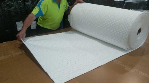 Picture of SPILMAX ABSORBENT ROLL 200GSM - OIL & FUEL (43ML X 960MMW = 200 PADS)