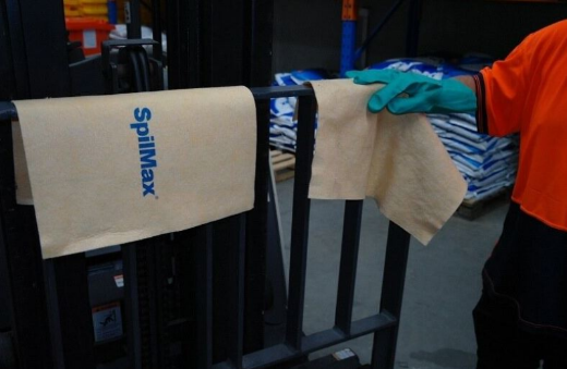 Picture of SPILMAX ABSORBENT WIPE 200GSM - UNIVERSAL (480MM X 430MM)
